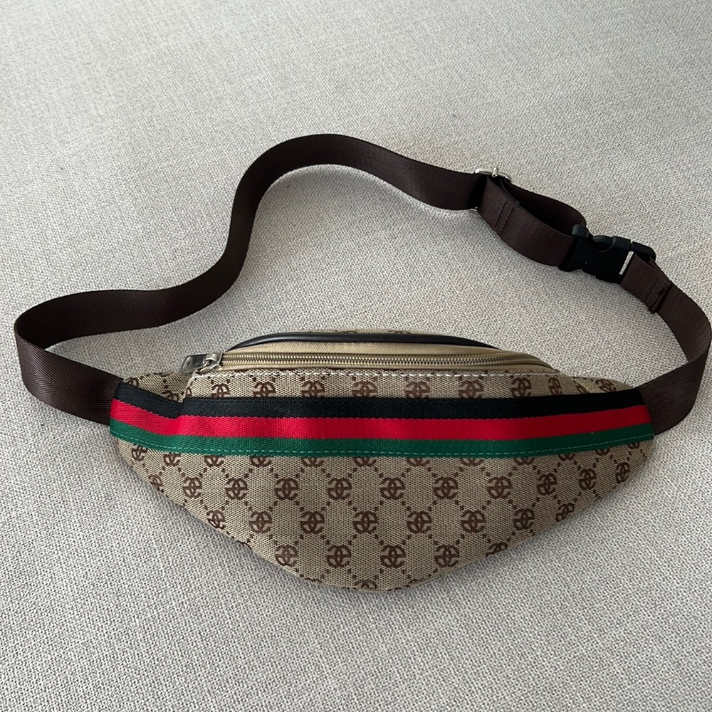Gucci belt shoulder bag